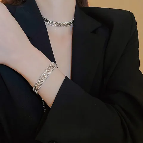 Gioielli In Lega Cava Geometrica Collana Bracciale E Orecchini Lunghi Per Donne Con Strass Stile Elegante Di Lusso