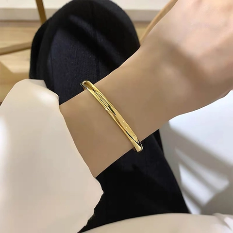 Bracciale Rigido Ovale Minimalista Acciaio Inossidabile Lucidato Specchio Cerniera Gioielli Di Moda Per Donna
