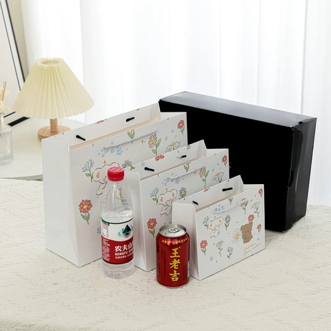 Cartoon Bear Flower Gift Bags Thickened Paper Handbags With Handle For Kids Birthday Party Cute Kawaii Shopping Bags