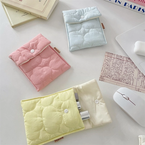 Quilted Sanitary Napkin Storage Bag Polyester Portable Cloud Pattern Snap Closure Menstrual Period Pouch Travel Organizer