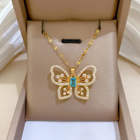 Collier Pendentif Papillon Évidé Avec Pierre Gemme Bleue Zircone Blanche Pendentif En Cuivre Micro Incrusté Chaîne En Acier