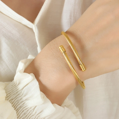 Gedrehter Kabel Manschetten Armreif Titanstahl Vergoldet Offen Minimalistisch Elegant Modeschmuck Für Damen