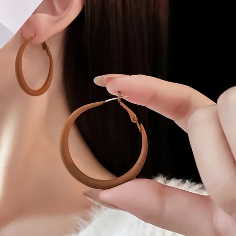 Retro Maillard Style Brown Flocked Resin Alloy Earrings With Silver Earring Post For Women Elegant Fashion