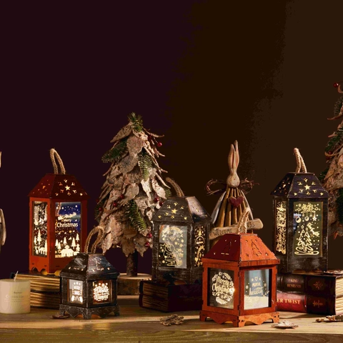 Lanterne De Noël Vintage En Bois LED Lumière Chaude Ornement De Bureau Étoile Évidée Décoration Festive