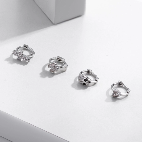 Orecchini Huggie Moda Rame Con Zirconi Croce Cuore Teschio Trifoglio Forme Gioielli Piercing Minimalisti