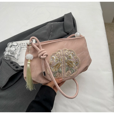 Sac à Épaule Brodé de Nouveau Style Chinois pour Femmes Sac Bandoulière Vintage Floral Gland Texture Satinée Sac à Main en Cuir PU