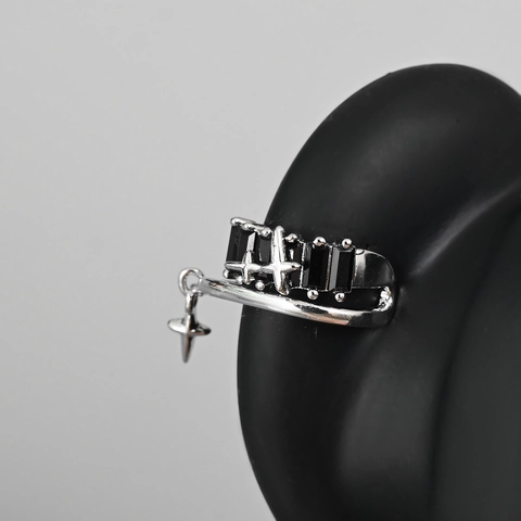 Orecchino A Clip Ear Cuff Stella A Croce In Rame Zircone Senza Buco Gemma Nera Gotico Punk Per Donna