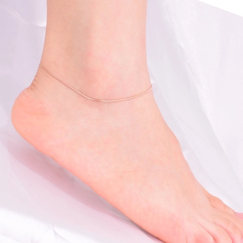 Cavigliera Minimalista Con Catena A Serpente In Acciaio Al Titanio Placcato Oro 18K Gioielli Regolabili Per Donna Stile Elegante