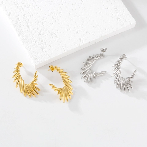 Boucles D'oreilles Clous En Acier Inoxydable Aile Pointe Plqué Or 18K Texture Plume Radiale Style Punk Moderne
