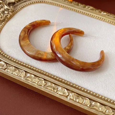 Orecchini A Cerchio Retrò A C Per Donna In Resina Con Motivo A Tartaruga E Perno In Argento Stile Minimalista