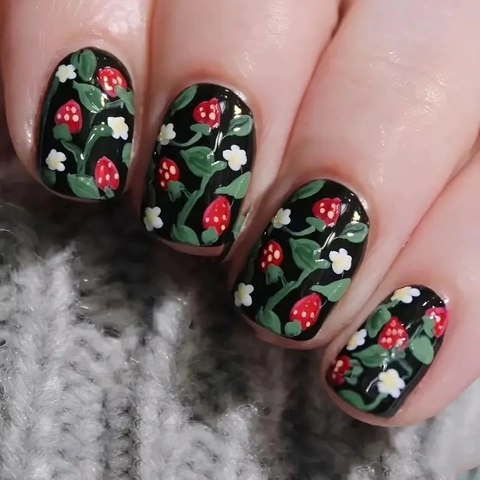 Black Short Square Press On Nails With Strawberry And Flower Design ABS Plastic Fake Nails For Women