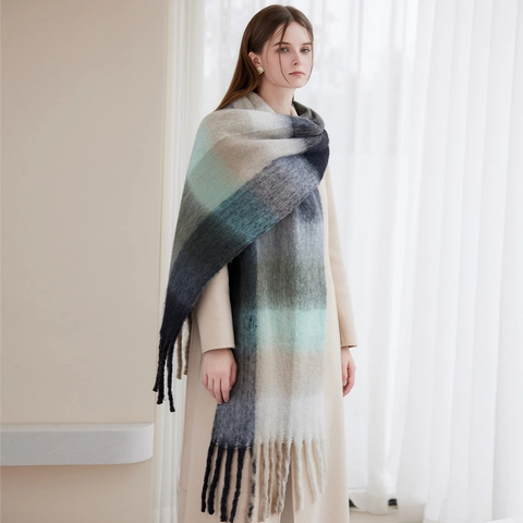 Écharpe d'Hiver Épaisse et Chaude à Carreaux pour Femmes Avec Glands Dégradé Coloré Grand Châle Doux en Polyester Style Pashmina