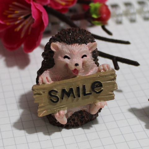Linda Mini Figura De Erizo Resina Adorno Animal Con Letrero Smile Para Micro Paisaje Decoración De Jardín Escritorio