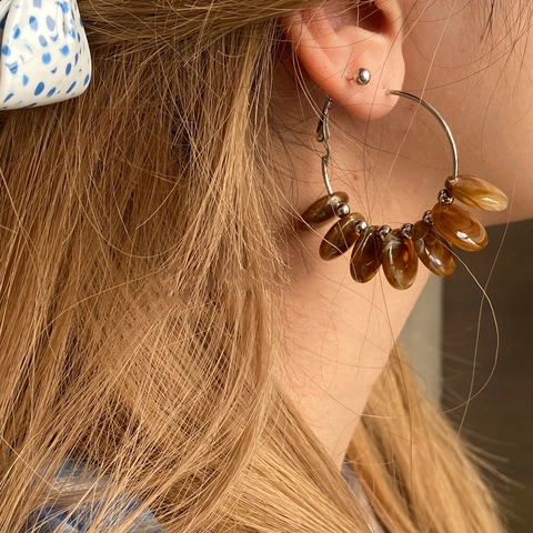 Retro Geometric Round Hoop Earrings With Marble Amber Texture Resin Beads And Silver Earring Post For Women