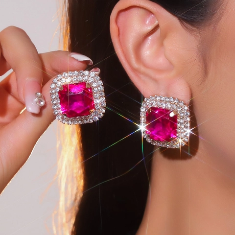 Luxurious Sparkling Geometric Square Rhinestone Stud Earrings For Women Retro High-End Glass Gemstone Earrings Jewelry Gift