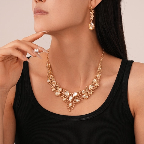Elegant Alloy Rhinestone Necklace And Earrings Water Drop V-Shaped Sparkling Formal Wedding Party Accessories For Women