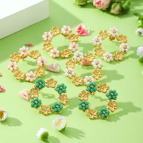 Pendientes De Aro De Acero Inoxidable Chapados En Oro De 18K Con Perlas Artificiales Artificiales Flor Diseño Elegante Para Mujer