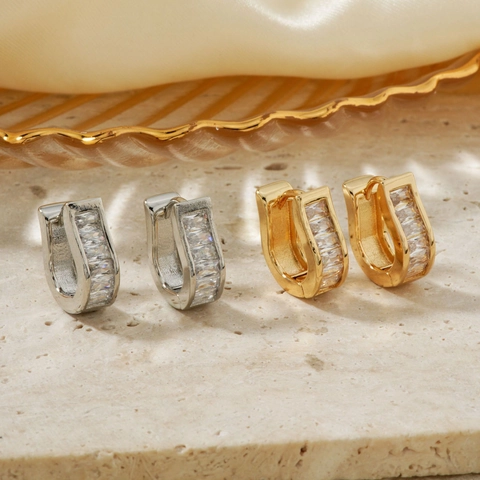 Zarte U-förmige Kupfer Zirkonia Ohrringe Gold Silber Plattiert Geometrische Huggie Hoop Ohrringe Luxus Schmuck Für Damen