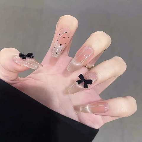 Uñas Postizas Hechas A Mano Forma De Ataúd Largo Degradado Rosa Nude Con Lazo Negro 3D Y Lunares Dulce Elegante Para Mujeres