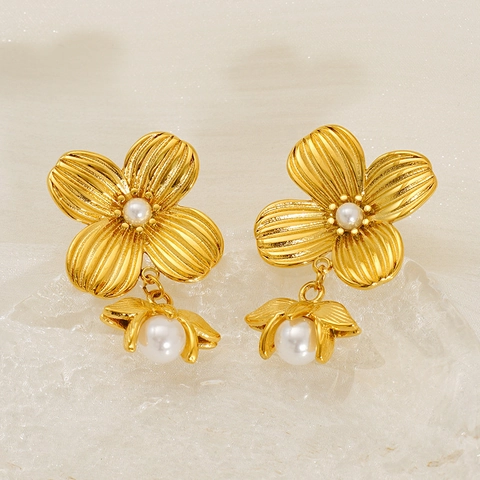 Orecchini Pendenti Fiore E Perla Artificial Acciaio Inossidabile 304 Placcato Oro 18K Gioielli Floreali Vintage Donna