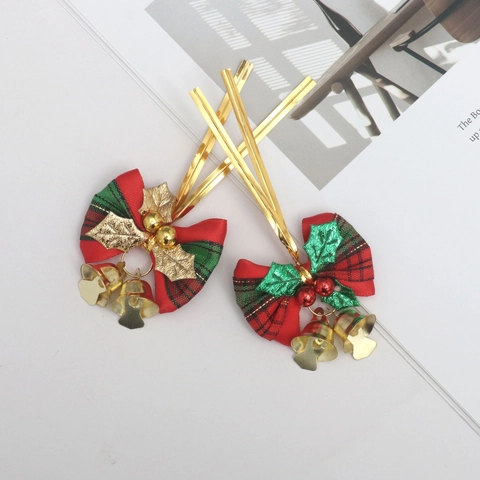 Weihnachts Karo Stoff Schleifen Mit Metallglocken Goldene Blätter Rote Beeren Und Bindedrähte Für Baum Geschenk Dekoration