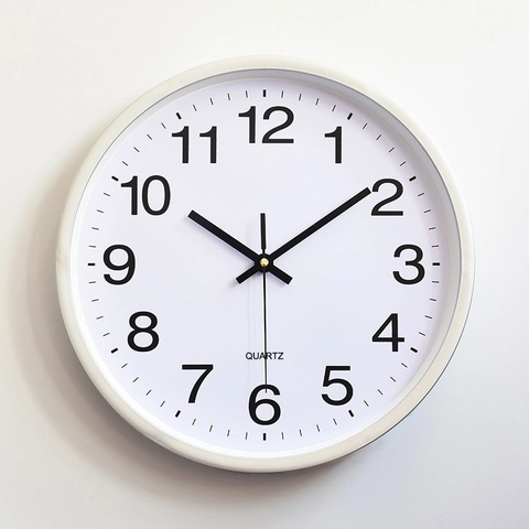 Moderne Ronde Wandklok Quartz Uurwerk Stil Kunststof Minimalistisch Woondecoratie Voor Woonkamer Slaapkamer Kantoor