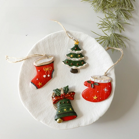 Miniature Resin Christmas Hanging Ornaments For Tree Decor Sock Glove Hat Bell Pendants Holiday Party Home Supplies