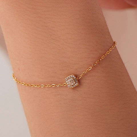 Pulsera Delicada De Acero Inoxidable Chapada En Oro De 18K Para Mujer Colgante Cuadrado De Circonita Cadena Fina Elegante Joyería
