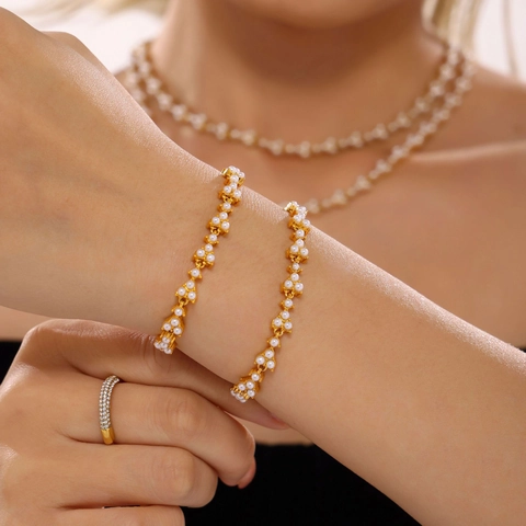 Elegante Collezione di Gioielli in Acciaio Inossidabile con Perle Artificiali Collana Bracciale da Donna Oro PVD