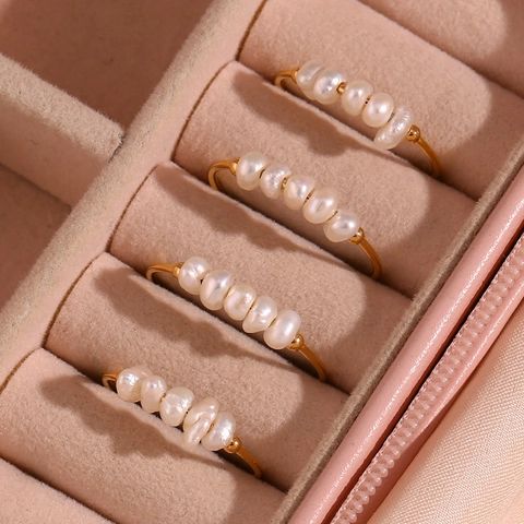 Anello in Acciaio Inossidabile Placcato Oro 18K con Perla d'Acqua Dolce per Donna Minimalista Moda Gioielli Geometrici
