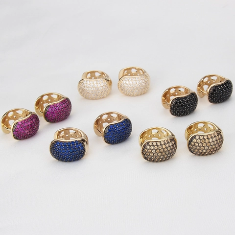 Orecchini Huggie Hoop In Zircone Colorato Rame Placcato Oro Con Perno In Argento Sterling 925 Gioielli Per Donne