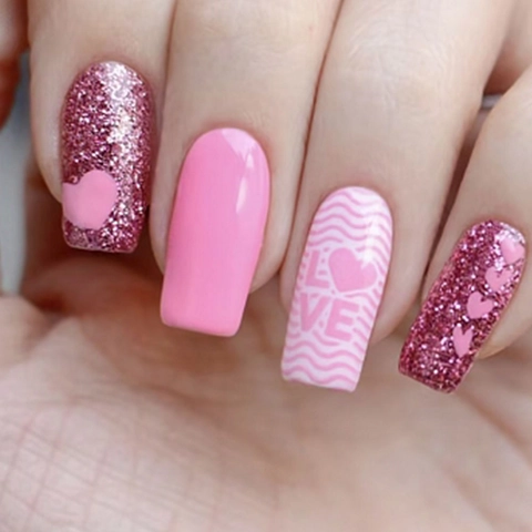 Pink Heart Glitter Press On Nails Short Square Sweet Love Pattern Glossy Artificial Manicure For Women