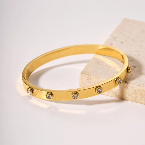 Elegant Stainless Steel Bangle With 18K Gold Plating And Inlaid Cubic Zirconia Minimalist Fashion Jewelry For Women