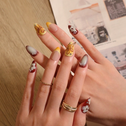 Unghie Finte Press On Fiore 3D Resina Fatte A Mano Mandorla Corta Con Künstliche Perle Strass Manicure Artificiale