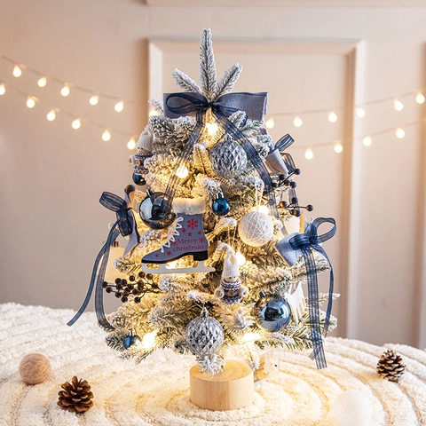 Mini Sapin De Noël Décoration De Table Pin Floqué Avec Lumière Chaude LED Base En Bois Ornements Festifs DIY Pour Maison