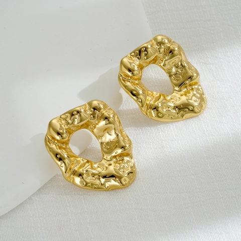 Boucles d'Oreilles Créoles Irrégulières en Acier Inoxydable Doré pour Femmes Texture de Lave Surface en Papier d'Aluminium Bijoux