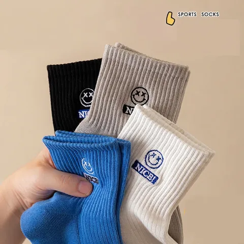 Cartoon Emoji Smile Gesicht Mittelhohe Socken Gestrickt Atmungsaktiv Schweißabsorbierend Lässige Sportsocken Damen