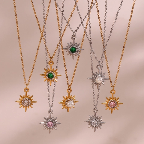 Collana Con Pendente Stella A Otto Punte In Acciaio Inossidabile Placcato Oro 18K Con Zircone Perla Artificial Gioielli Donna