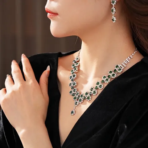 Set Di Gioielli Girasole Verde Smeraldo Strass Rame Collana E Orecchini Per Donna Elegante Design Floreale Di Lusso