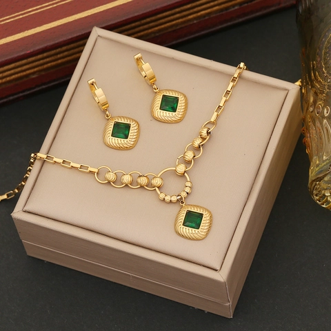 Collana Con Pietra Preziosa Quadrata Verde Smeraldo Acciaio Inossidabile Placcato Oro Pendente Geometrico Donna