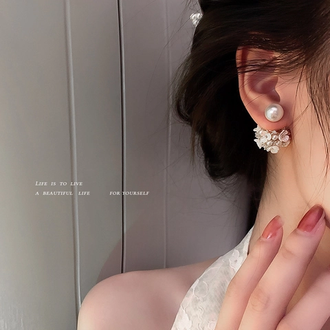Retro Bloemcluster En Kunstparel Oorbellen Met Zirkonia Legering En Zilveren Oorsteker Elegante Sieraden Voor Vrouwen