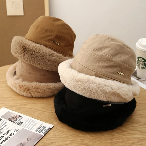 Chapeau Bob D'hiver Bordure En Fausse Fourrure Polyester Doublé Polaire Chaud Casquette Bassin Femmes Style Coréen