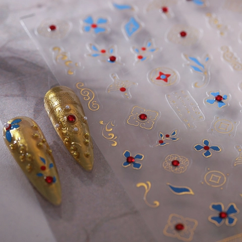 Adesivi Per Unghie 5D Rilievo Stile Cinese Vintage Fiori Blu Foglia Oro Autoadesivi Con Strass Rossi Elegante Manicure Fai Da Te