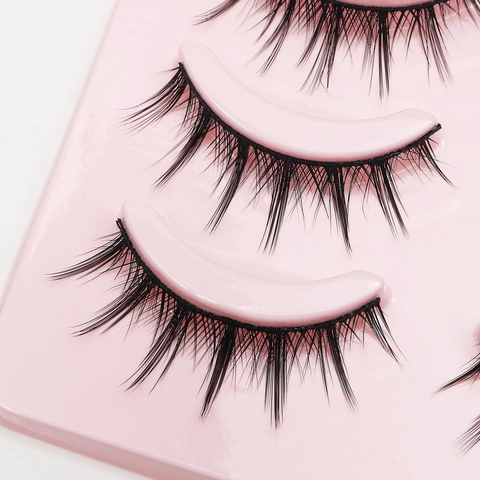 Natürliche Falsche Wimpern Kunstfaser Spitzer Täglich Make-up Wimpern Lange Dichte Manga-Stil Kosmetische Wimpern Für Damen