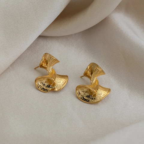 Gehämmerte Fächerform Ohrstecker 18K Vergoldet Edelstahl Wasserdicht Hypoallergen Französisch Retro Stil Für Damen