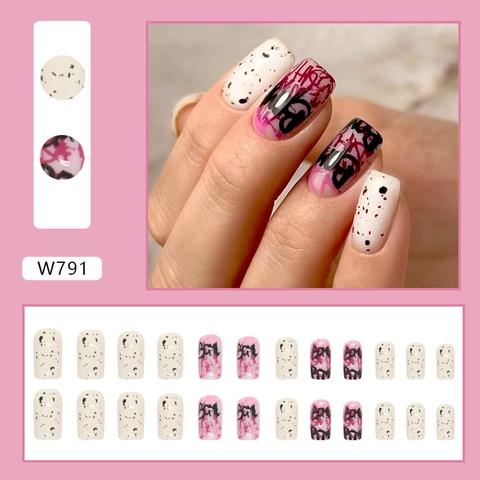 Halloween Graffiti Kunstnagels Roze Verloop Zwart Alfabet Ontwerp Valse Nagels Voor Dames Cool Street Style