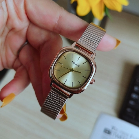 Elegante Orologio al Quarzo con Quadrante Quadrato Oro Rosa per Donna Cinturino in Maglia Metallica Casual Orologio da Polso Gioielli Regalo