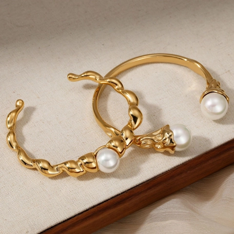Irreguläre Künstliche Perle Twist Offene Armspange Edelstahl Manschette Armband Für Frauen Elegant Vintage 18K Vergoldet Schmuck