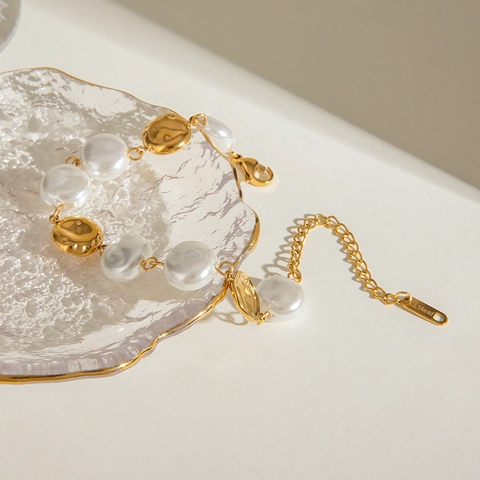 Pulsera De Acero Inoxidable Con Perlas Barrocas Artificiales Y Discos Dorados Irregulares Joyería Ajustable Minimalista Vintage Para Mujeres