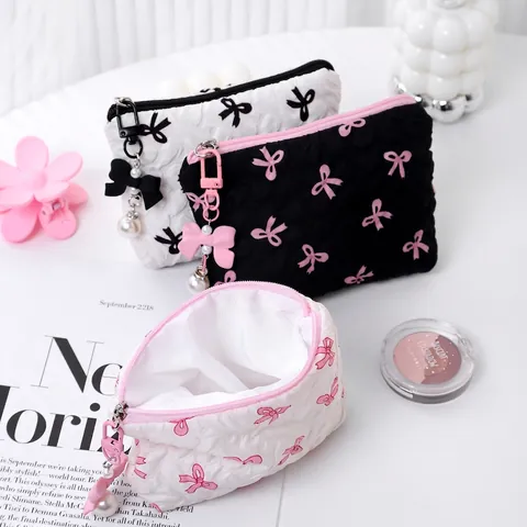 Bow Pattern Quilted Polyester Makeup Bag Cute Cosmetic Organizer Portable Aesthetic Case With Artificial Pearl Zipper Charm Travel